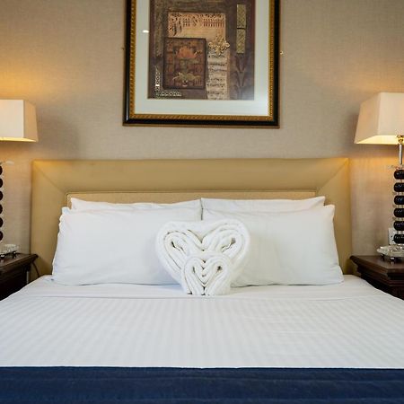 เดอะ แคลเรนดัน โฮเต็ล Hotel Blackheath ภายนอก รูปภาพ