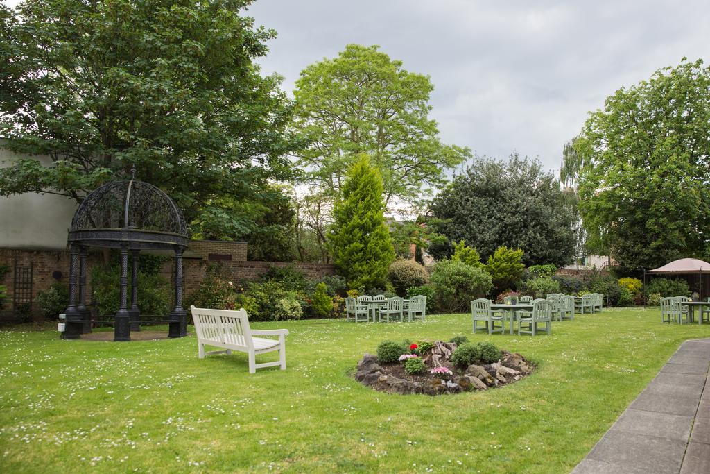 เดอะ แคลเรนดัน โฮเต็ล Hotel Blackheath ภายนอก รูปภาพ