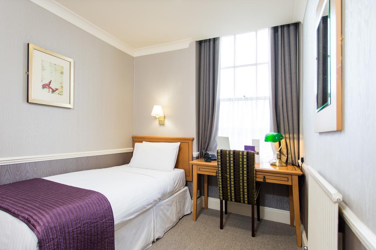เดอะ แคลเรนดัน โฮเต็ล Hotel Blackheath ภายนอก รูปภาพ