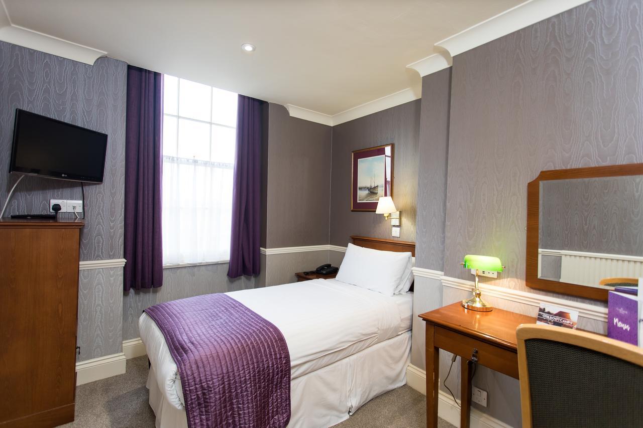 เดอะ แคลเรนดัน โฮเต็ล Hotel Blackheath ภายนอก รูปภาพ