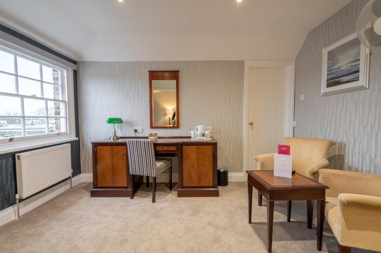 เดอะ แคลเรนดัน โฮเต็ล Hotel Blackheath ภายนอก รูปภาพ
