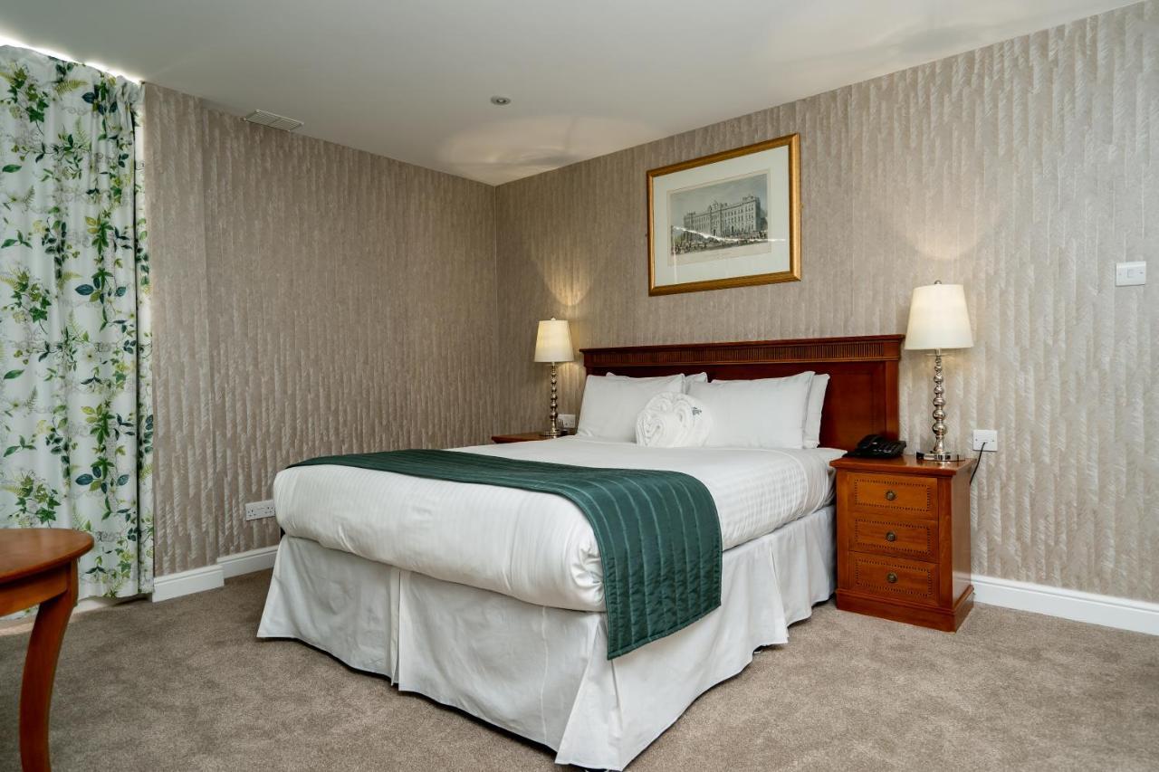 เดอะ แคลเรนดัน โฮเต็ล Hotel Blackheath ภายนอก รูปภาพ